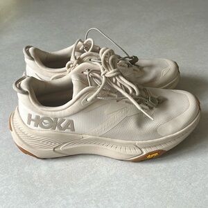 Hoka Transport